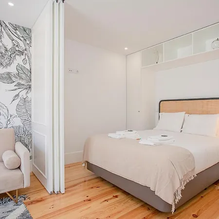 Apartment Liiiving In - Flores Design Experience