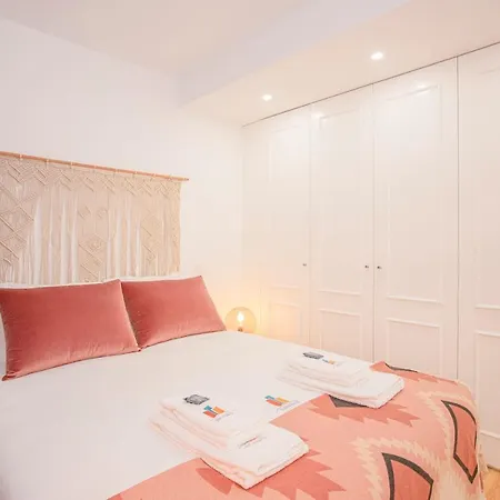 Liiiving In - Flores Design Experience Porto