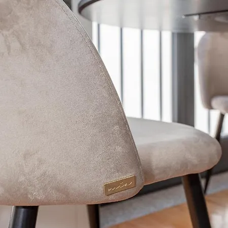 Liiiving In - Flores Design Experience Apartment Porto