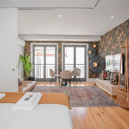 Liiiving In - Flores Design Experience Apartment *