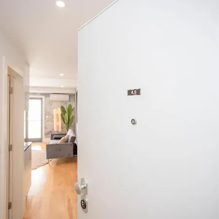 Liiiving In - Flores Design Experience Apartment *