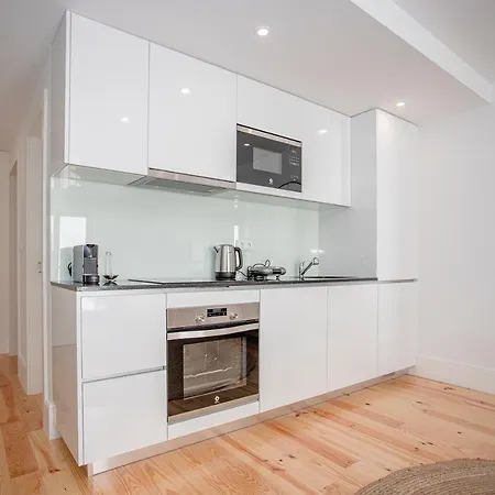 Liiiving In - Flores Design Experience Apartment