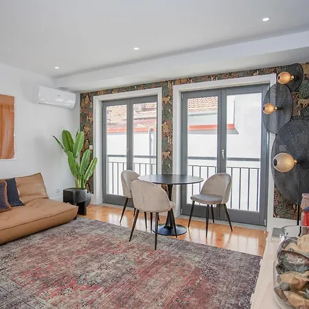 Apartment Liiiving In - Flores Design Experience
