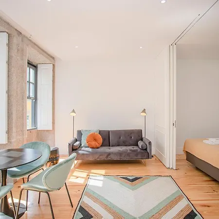 Apartment Liiiving In - Flores Design Experience