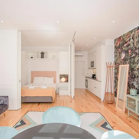 Liiiving In - Flores Design Experience Apartment